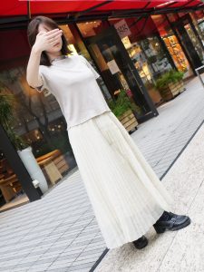 ことなさん全身画像